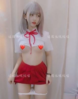 与爱同居1_4K超清在线观看