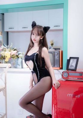 女朋友的母亲完整视频带翻译_国产剧全集免费播放